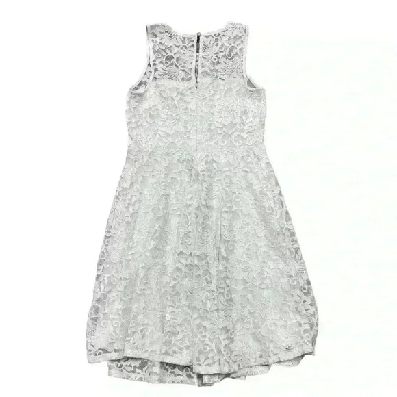 EUC White Lace Sundress With Floral Embroidery Size Small - Picture 2 of 4